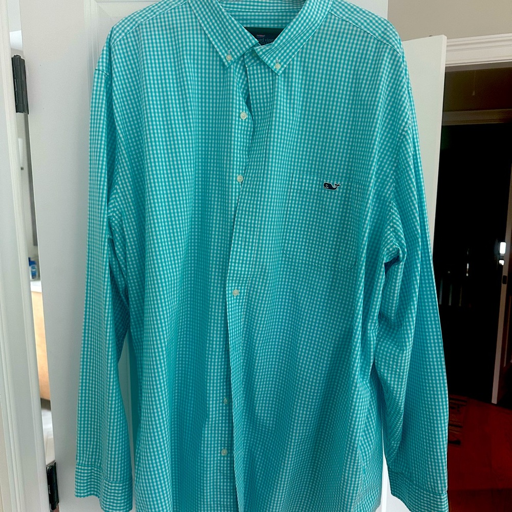Vineyard Vines long sleeve shirt 3XLT. Worn once!